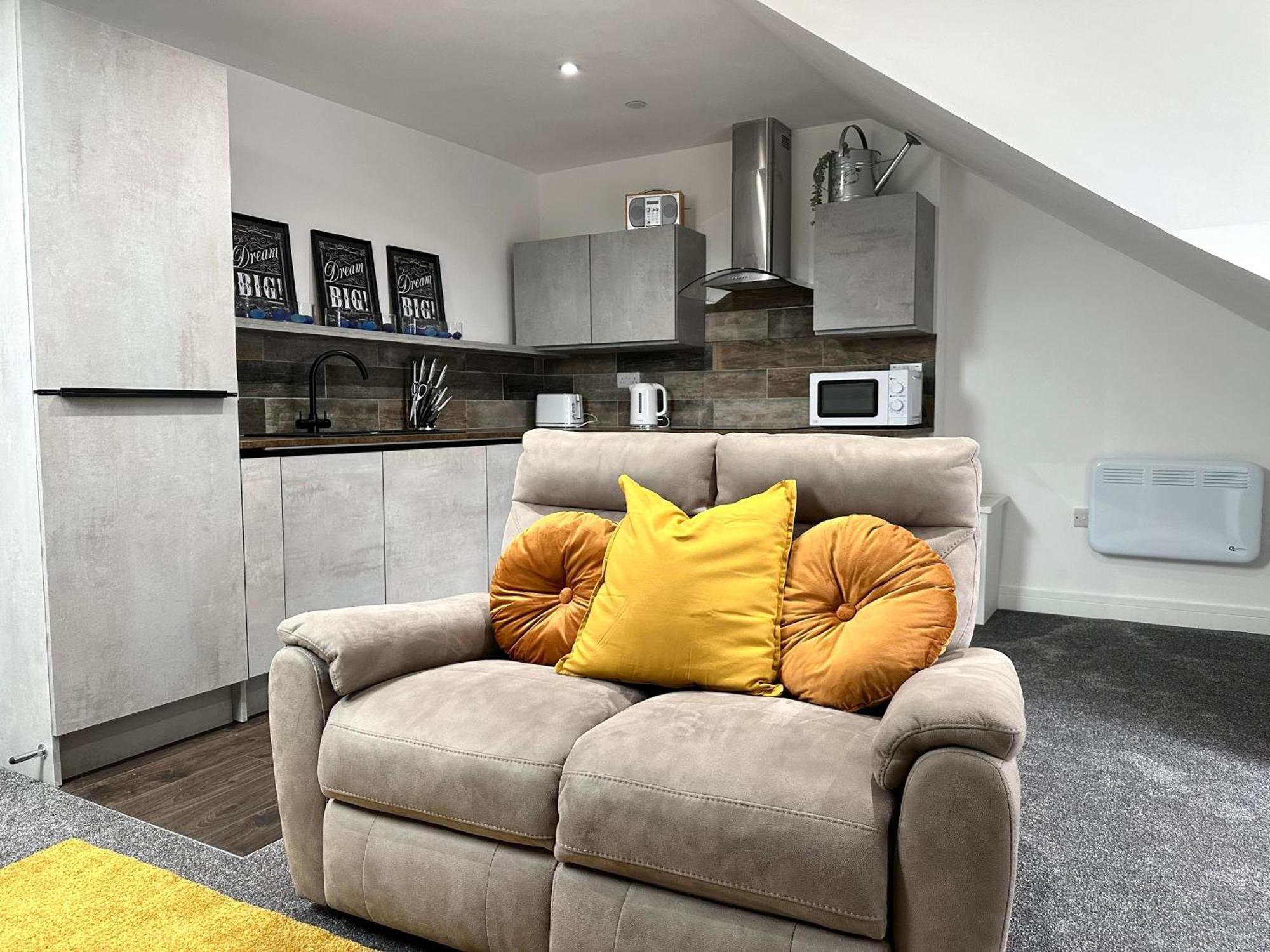 Vibrant Apartments Close To City Centre Cardiff Exteriör bild