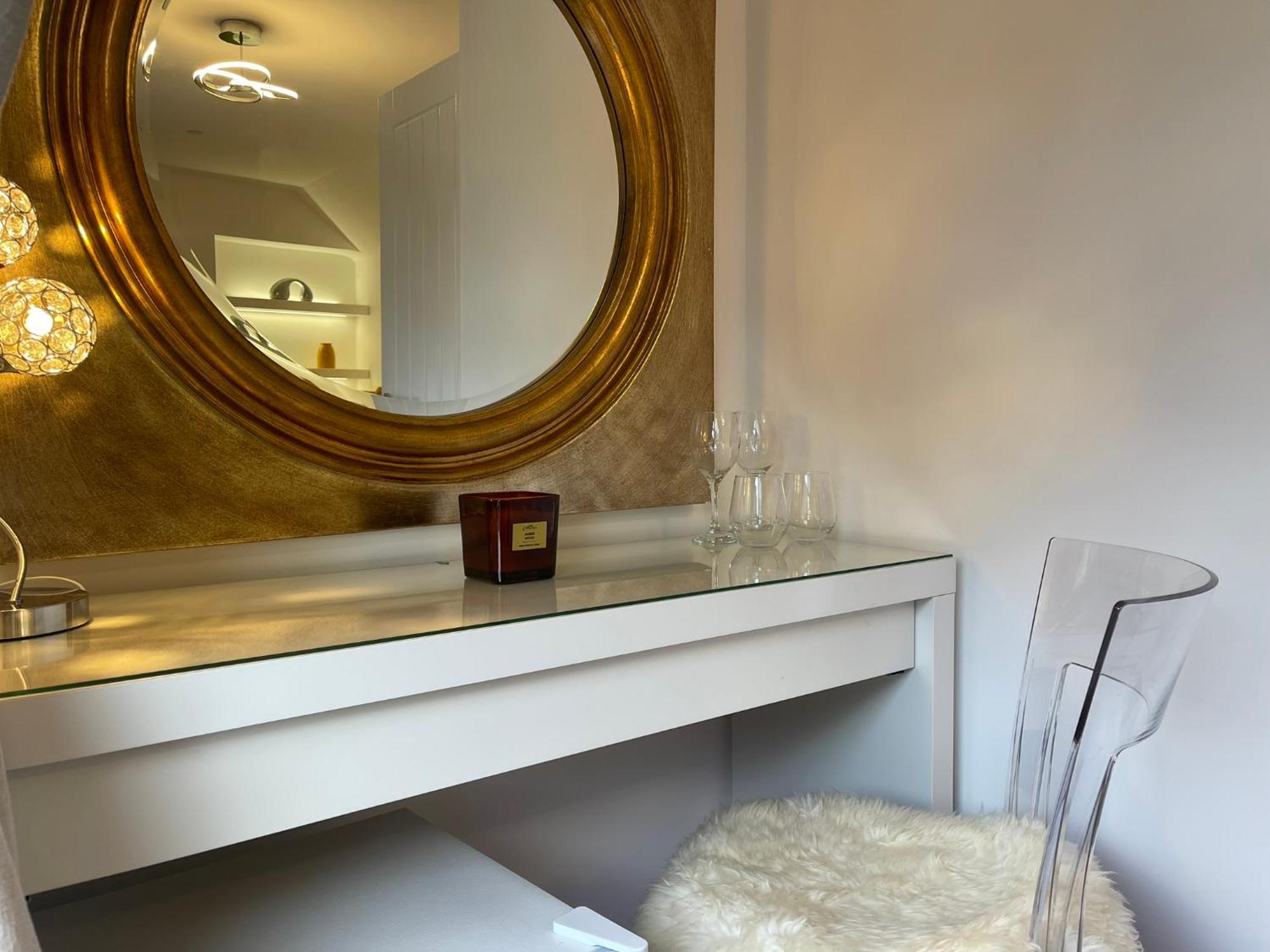 Vibrant Apartments Close To City Centre Cardiff Exteriör bild